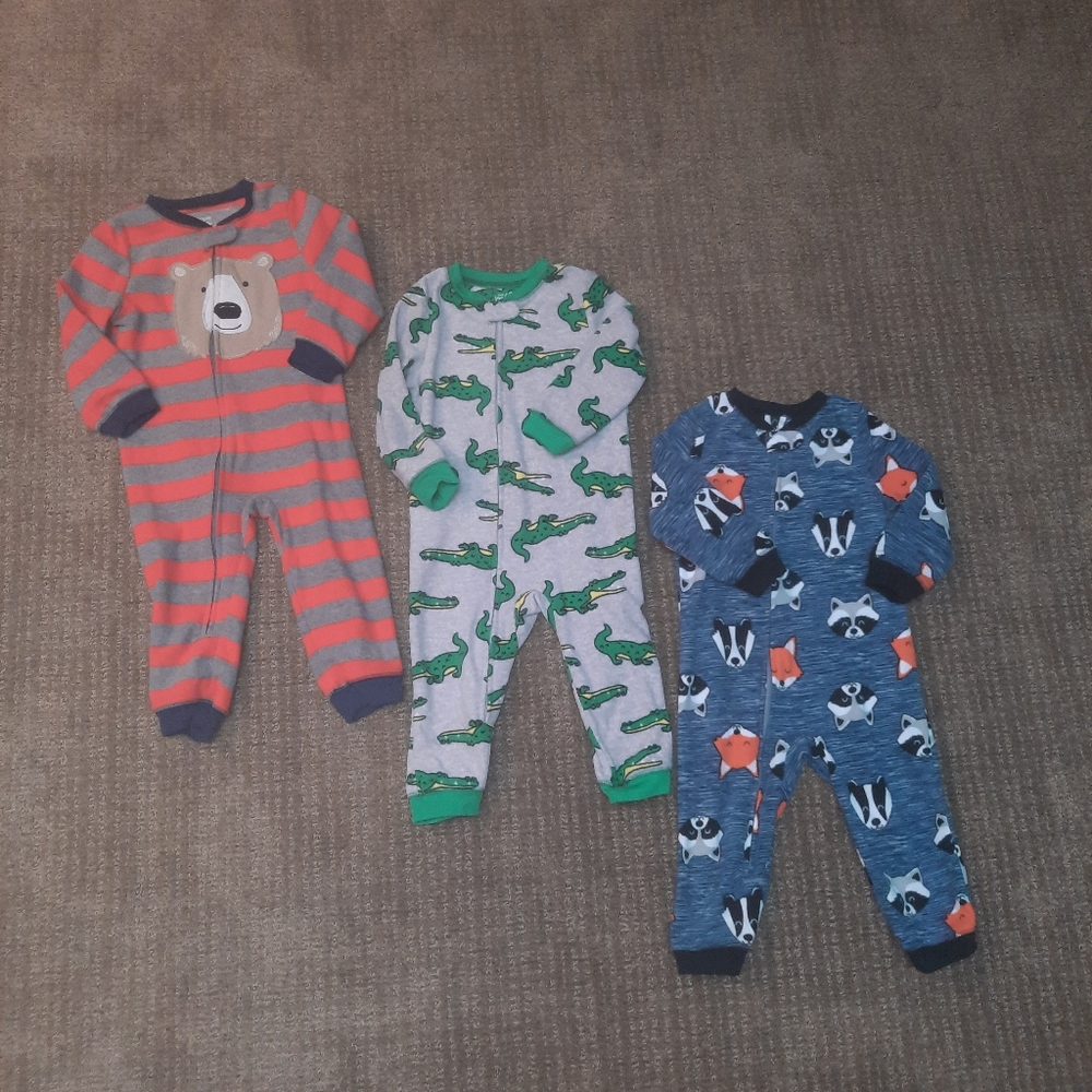 3 super soft 2T jammies Simple Joy's by Carter